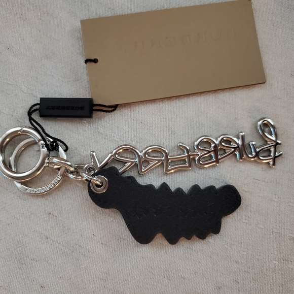 Nwt Burberry Doodle black & silver bag charm keyring 100% Authentic - Picture 2 of 5